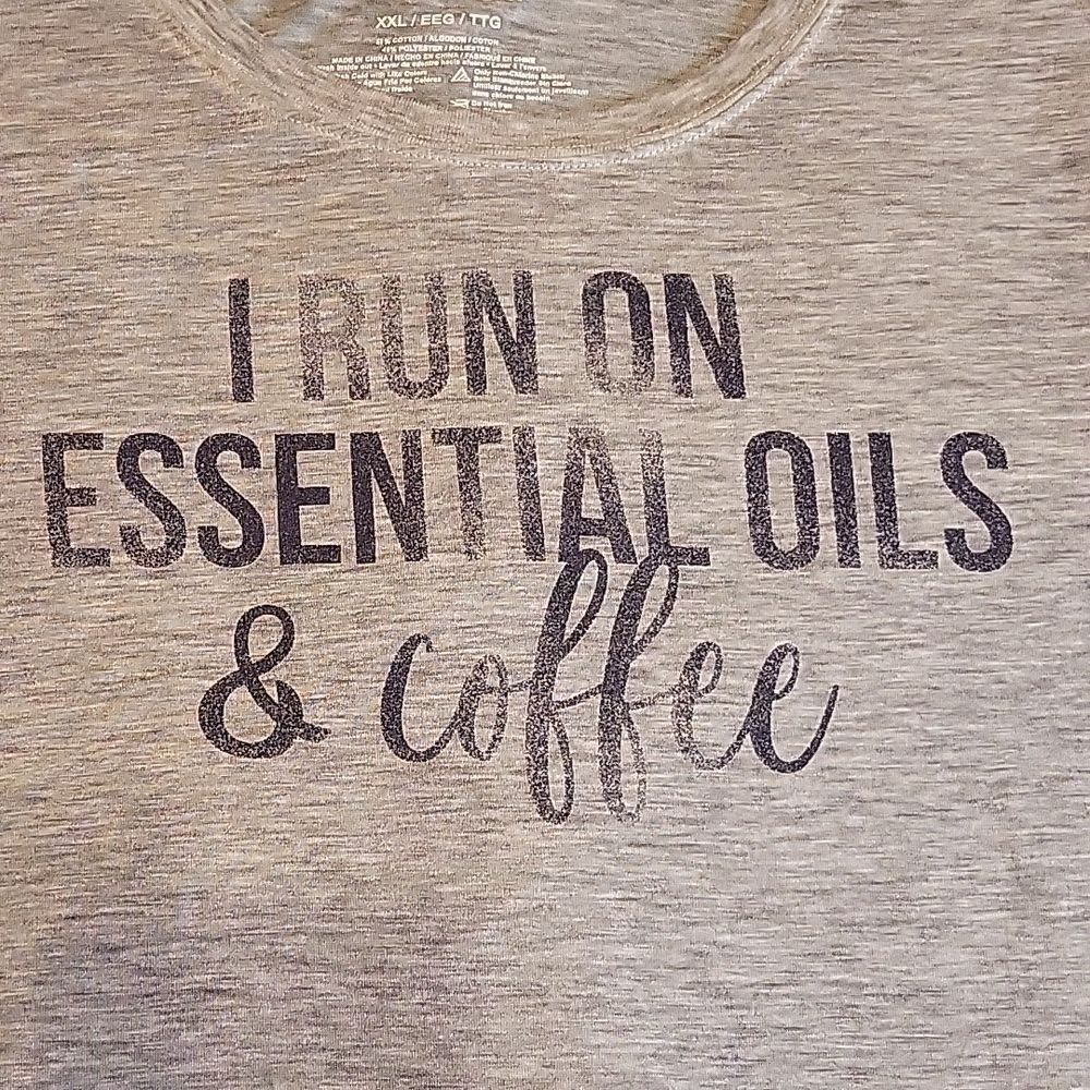 Doe "I Run On Essential Oils & Coffee" gray s/s tshirt size XXL